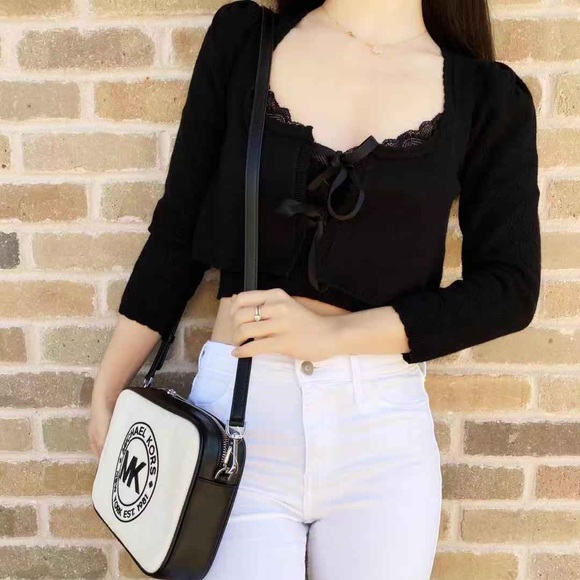 Gaby’sBags💕NWT Michael Kors Crossbody - Picture 3 of 3